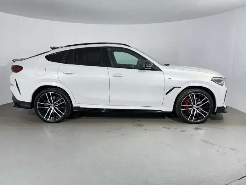 Begagnad BMW X6 M M Sport 2023 Vit SUV
