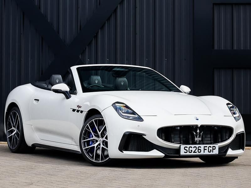 New Maserati GranCabrio 550 HP (404 kW) 2025 White Cabriolet