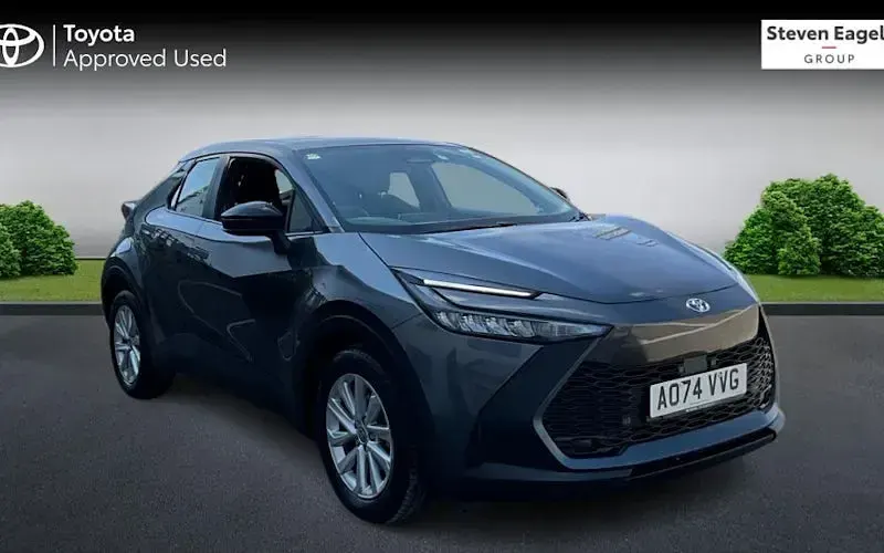 Used Toyota C-HR 140 HP (102 kW) 2025 SUV