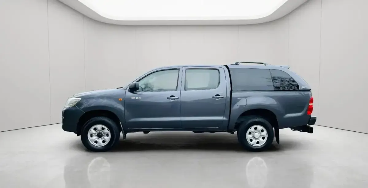 Second-hand Toyota HiLux Active 144 CP (105 kW) 2014 Gri Pickup