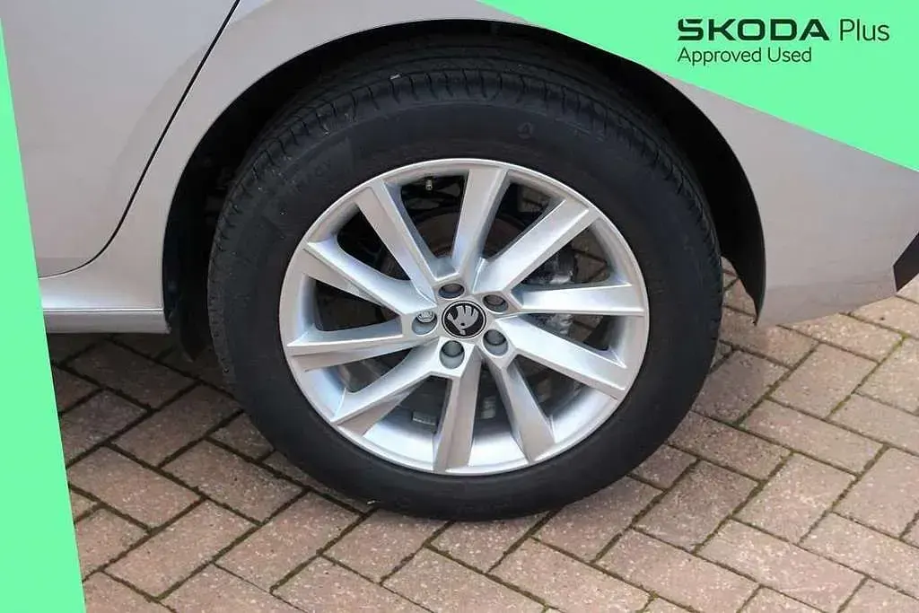 Used Skoda Kamiq SE 113 HP (83 kW) 2025 Brilliant silver metallic SUV