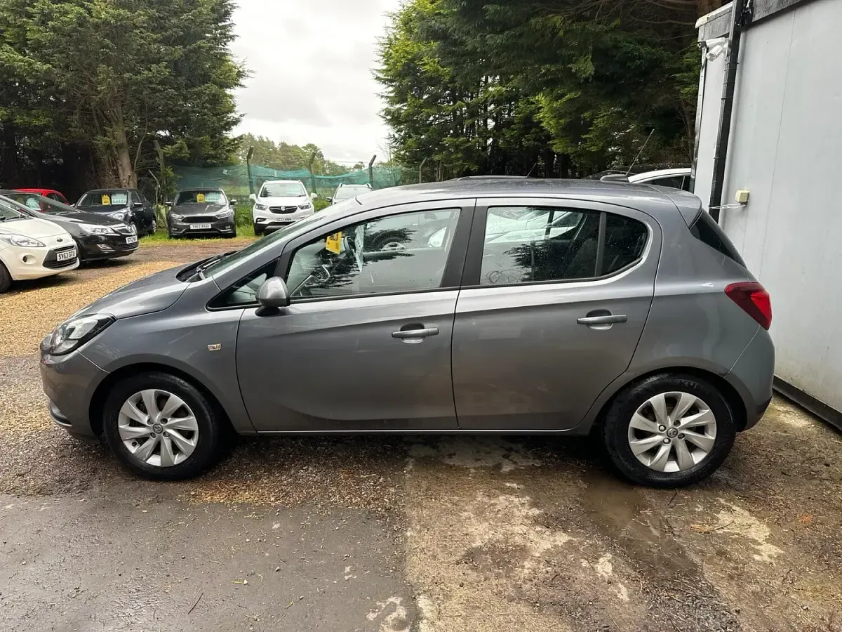 Used Vauxhall Corsa Design Edition 75 HP (55 kW) 2018 Grey Hatchback
