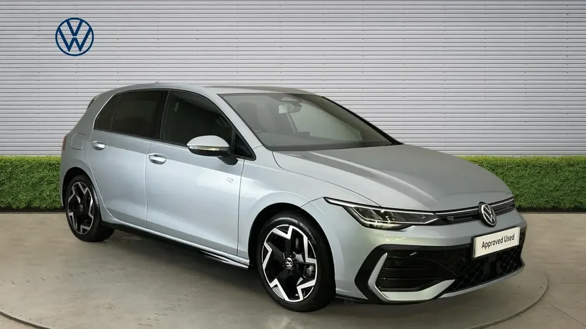 Used VW Golf VIII R-line 150 HP (110 kW) 2025 Hatchback