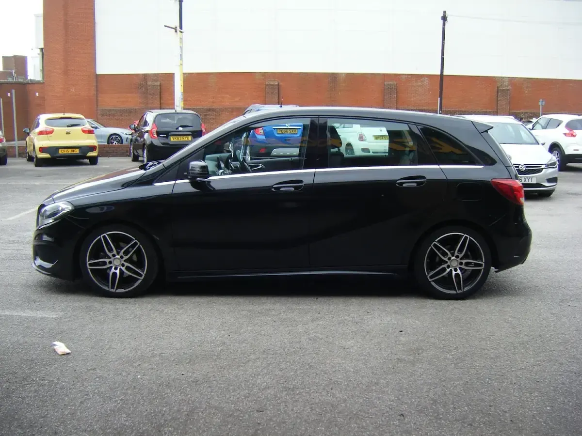 Used Mercedes B180 AMG line 2016 Black Hatchback