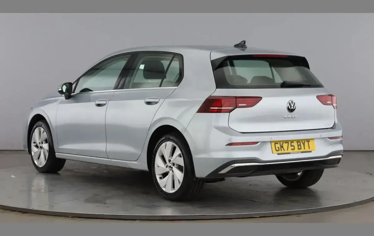 Used VW Golf VIII Style 147 HP (108 kW) 2025 Silver Hatchback