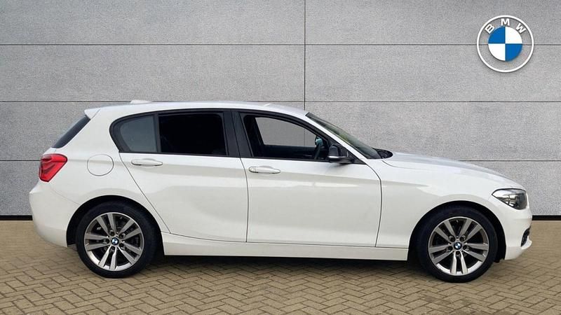 Used BMW 118 Sport Line 136 HP (100 kW) 2019 White Hatchback