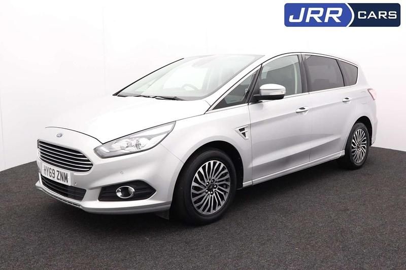 Used Ford S-MAX Titanium 165 HP (121 kW) 2019 Silver MPV