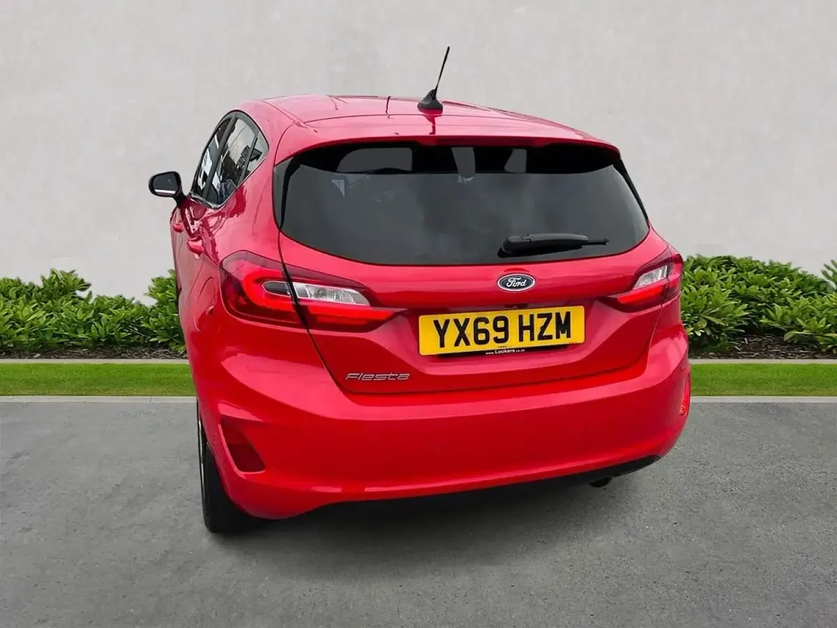 Second-hand Ford Fiesta Titanium 100 CP (73 kW) 2019 Roșu Hatchback