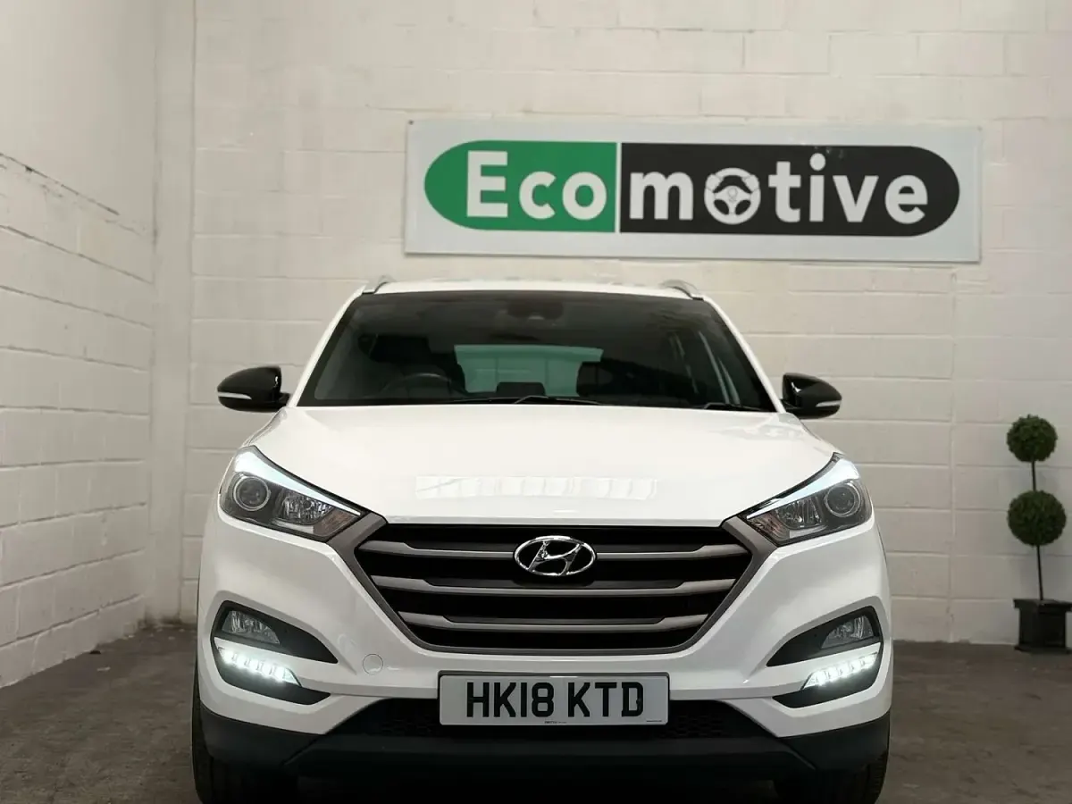 Used Hyundai Tucson GO! 177 HP (130 kW) 2018 White SUV