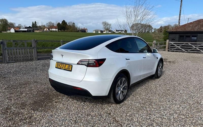 Used Tesla Model Y RWD 219 kW (299 HP) 2023 White SUV