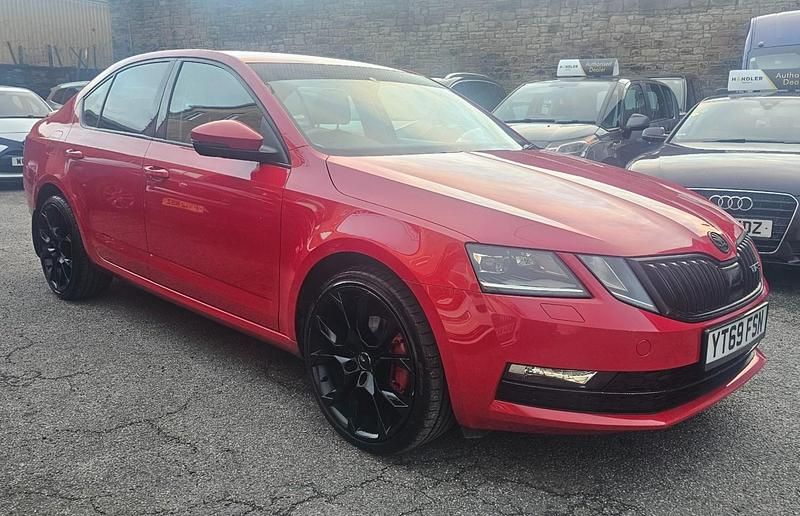 Red Used 2019 Skoda Octavia SE L Hatchback | £3,995 (Good price) - Image 1/3