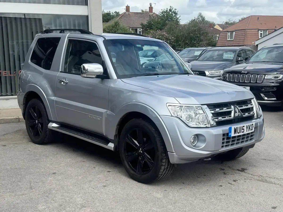 Used Mitsubishi Shogun 197 HP (144 kW) 2015 Silver SUV