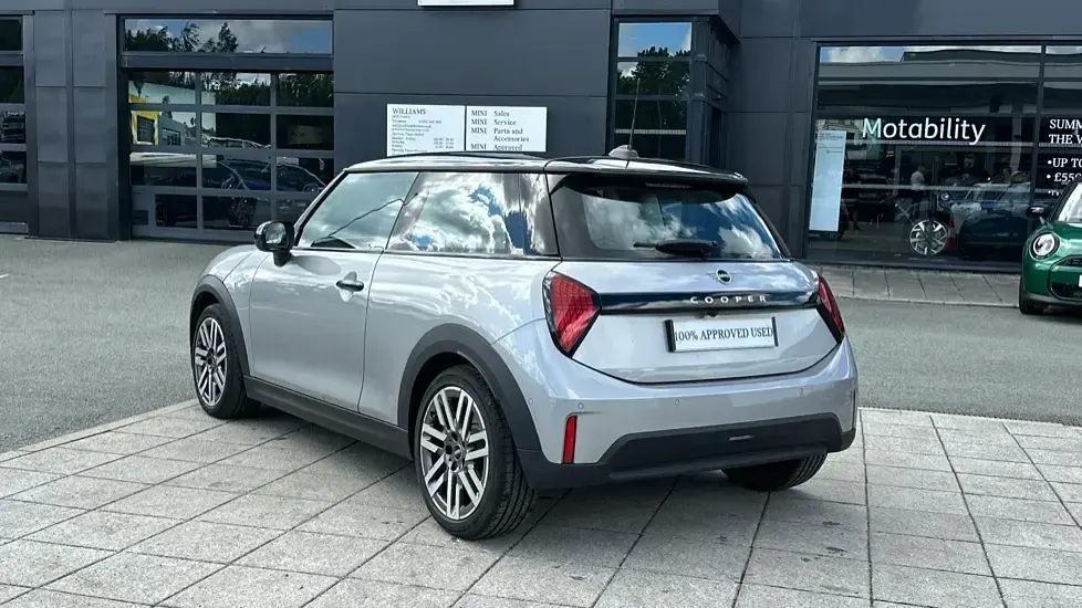 Used Mini Cooper Hatch 113 kW (154 HP) 2025 Silver Hatchback