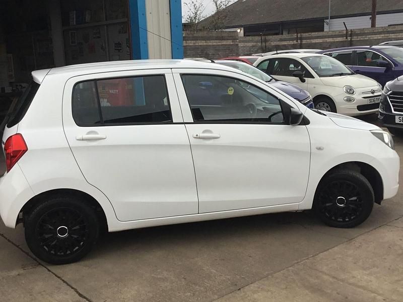 Używany Suzuki Celerio 68 KM (50 kW) 2015 Biały Hatchback