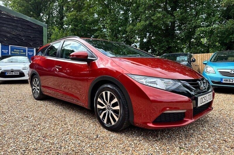 Red Used 2014 Honda Civic S Estate | £5,995 (Fair price) - Image 1/1