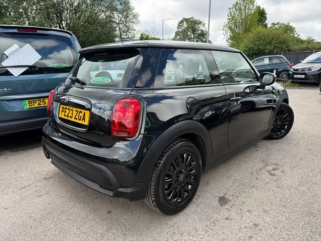 Used Mini Cooper Classic 136 HP (100 kW) 2023 Black Hatchback