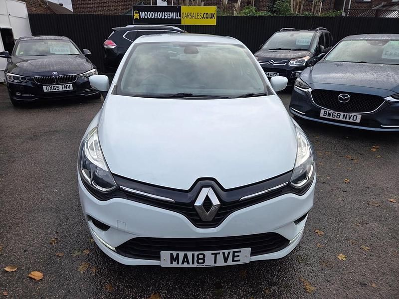 Used Renault Clio IV Dynamique 2018 White Hatchback