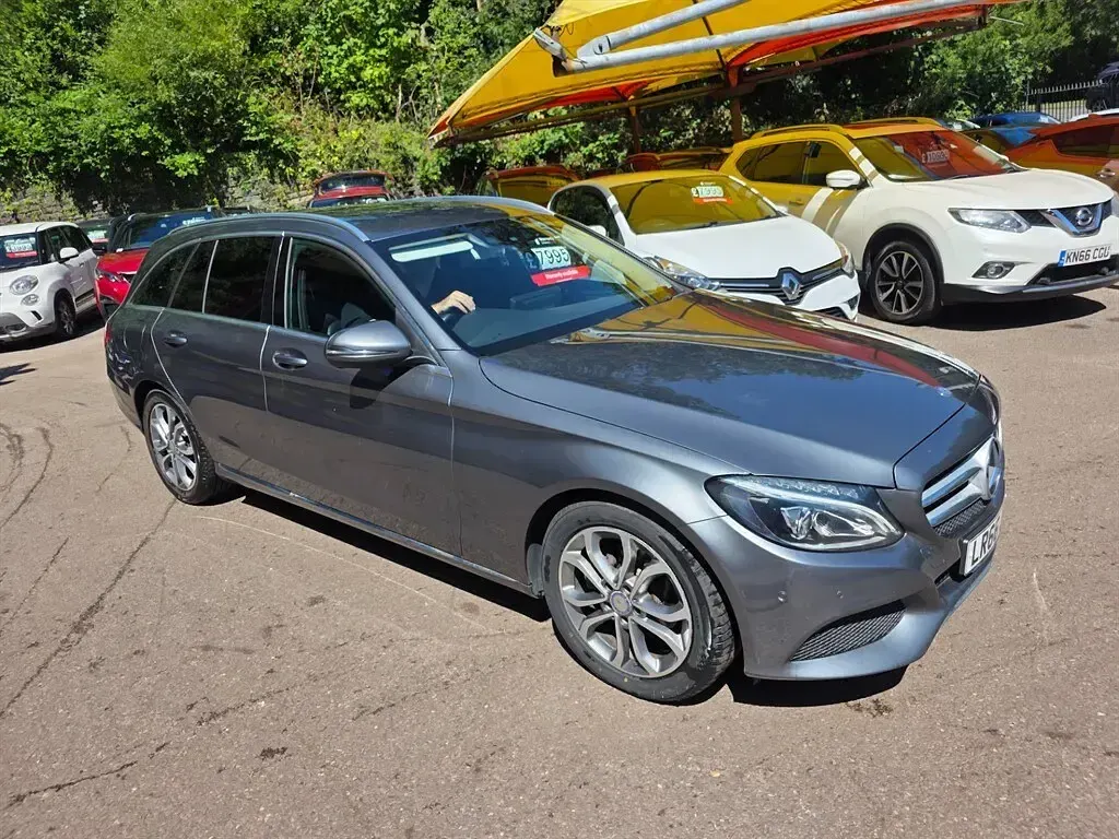 Used Mercedes C200 136 HP (100 kW) 2016 Grey Estate