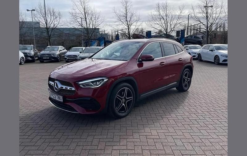 Used Mercedes GLA200 Executive 161 HP (118 kW) 2023 Red SUV