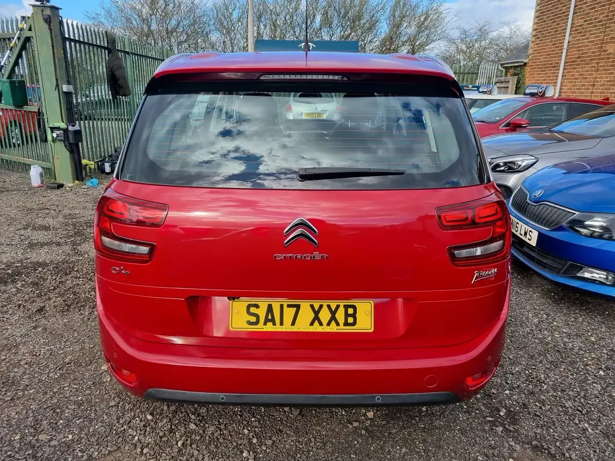 Used Citroën Grand C4 Picasso Feel 120 HP (88 kW) 2017 Red MPV