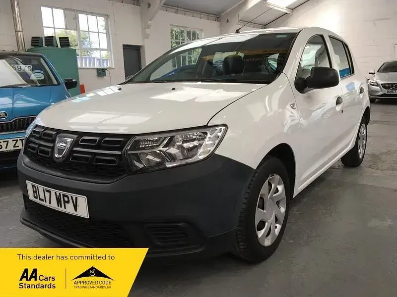 Used Dacia Sandero Acces 2017 White Hatchback