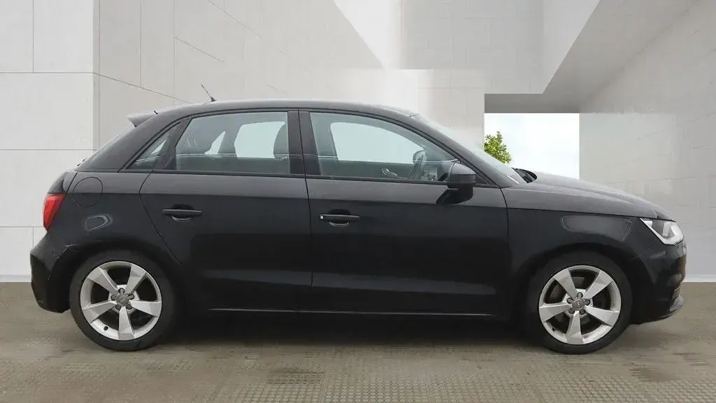 Used Audi A1 Sportback Sport 116 HP (85 kW) 2015 Black Hatchback