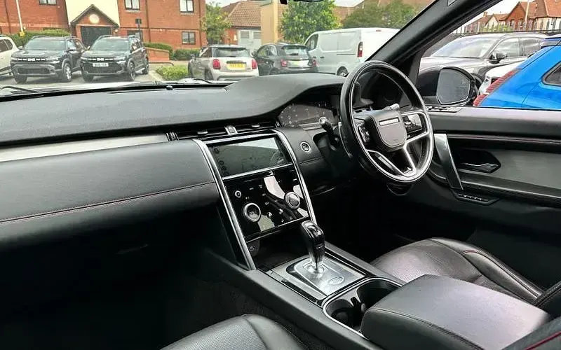 Used Land Rover Discovery Sport HSE Dynamic 204 HP (150 kW) 2021 Silver SUV