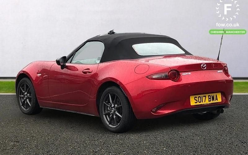 Used Mazda MX5 Inclusive 131 HP (96 kW) 2017 Red Cabriolet