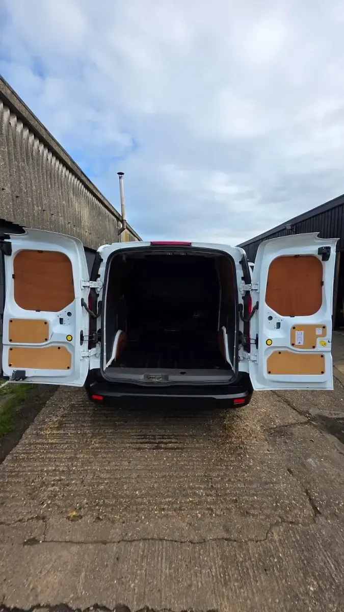 Used Ford Transit Connect 100 HP (73 kW) 2022 White MPV