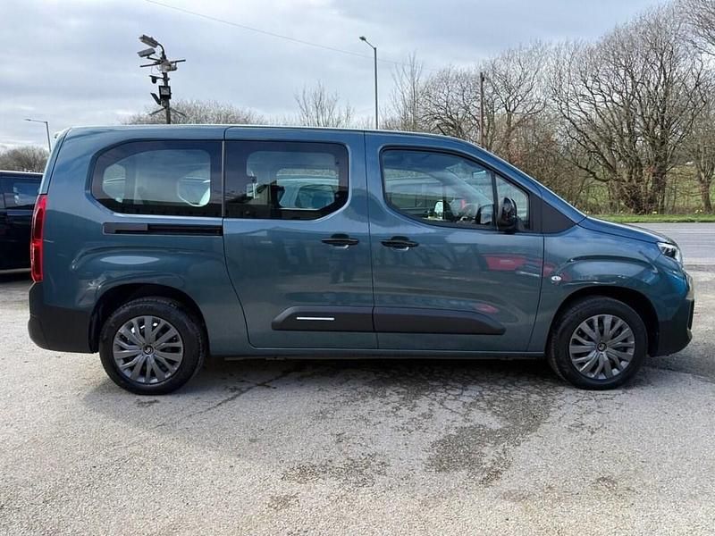 Używany Citroën e-Berlingo 100 kW (136 KM) 2025 Niebieski Minivan