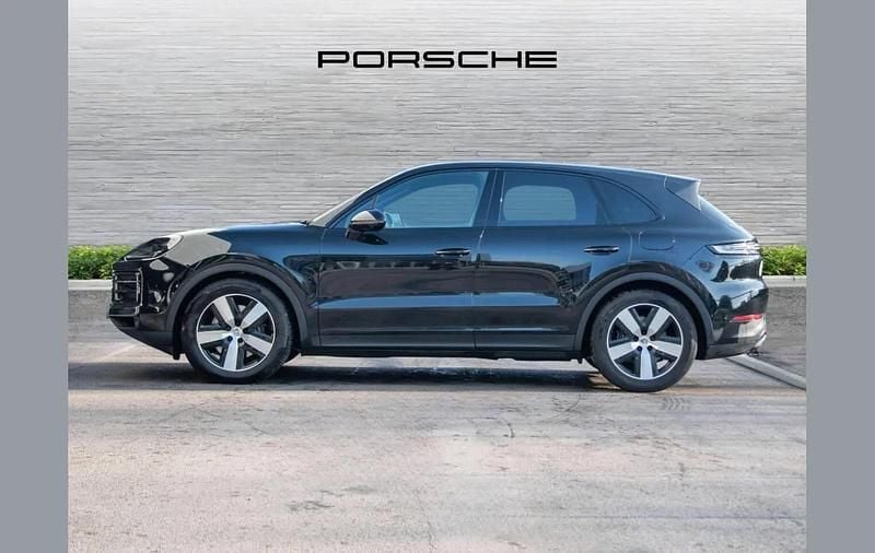 Used Porsche Cayenne 464 HP (341 kW) 2024 Black SUV