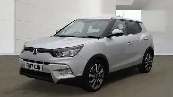 Used SsangYong Tivoli 128 HP (94 kW) 2017 Silver SUV