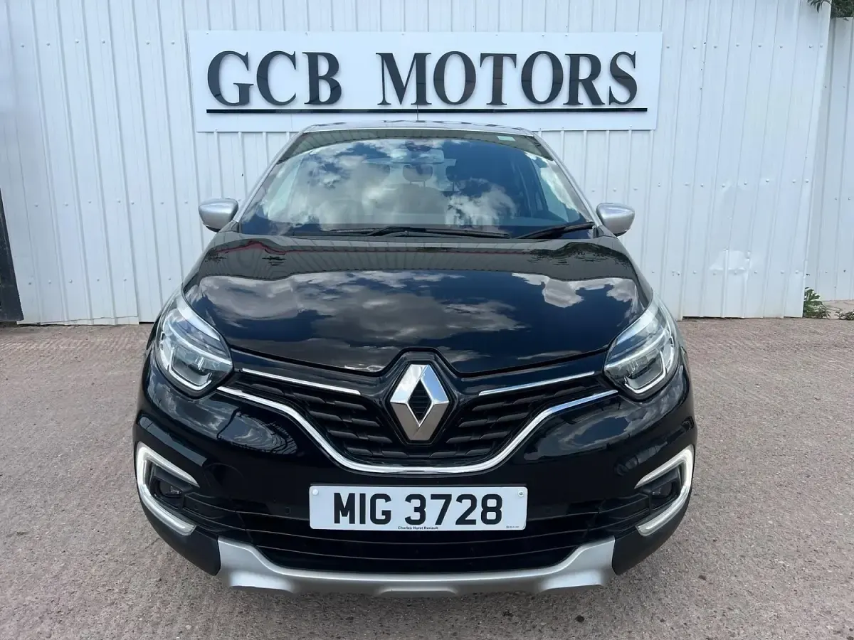 Used Renault Captur Signature 2018 Black/silver SUV