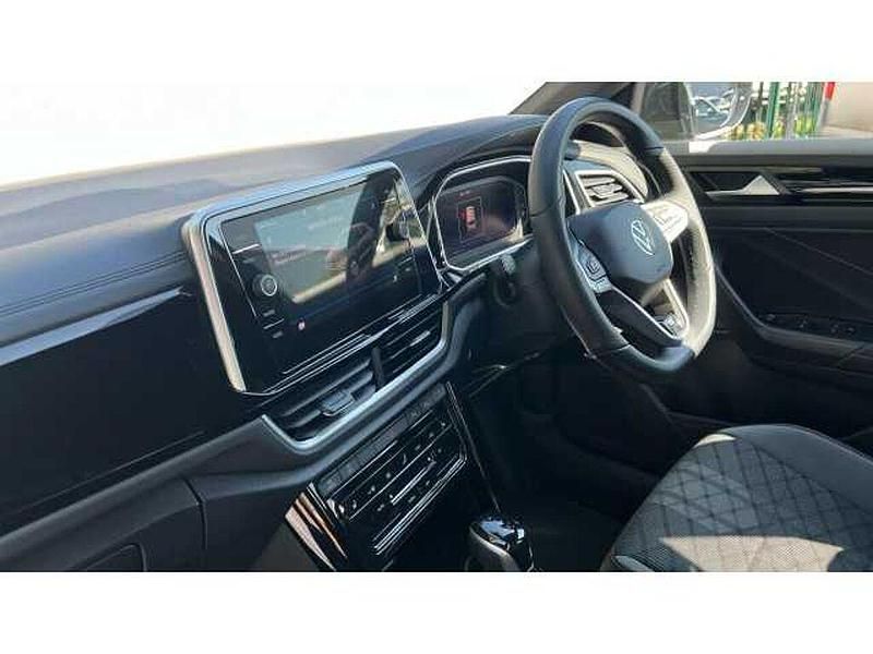 Begagnad VW T-Roc R-line 150 HK (110 kW) 2025 Svart SUV