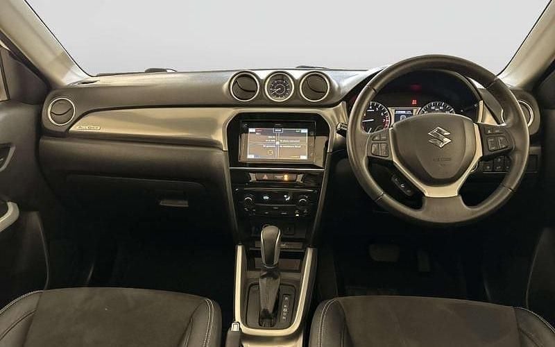 Used Suzuki Vitara SZ5 120 HP (88 kW) 2017 White SUV