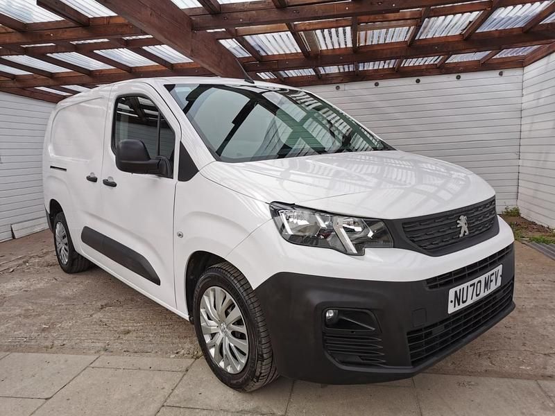 Used Peugeot Partner 2020 White MPV