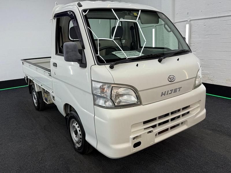 White Used 2009 Daihatsu Hijet MPV | £6,999 - Image 1/4