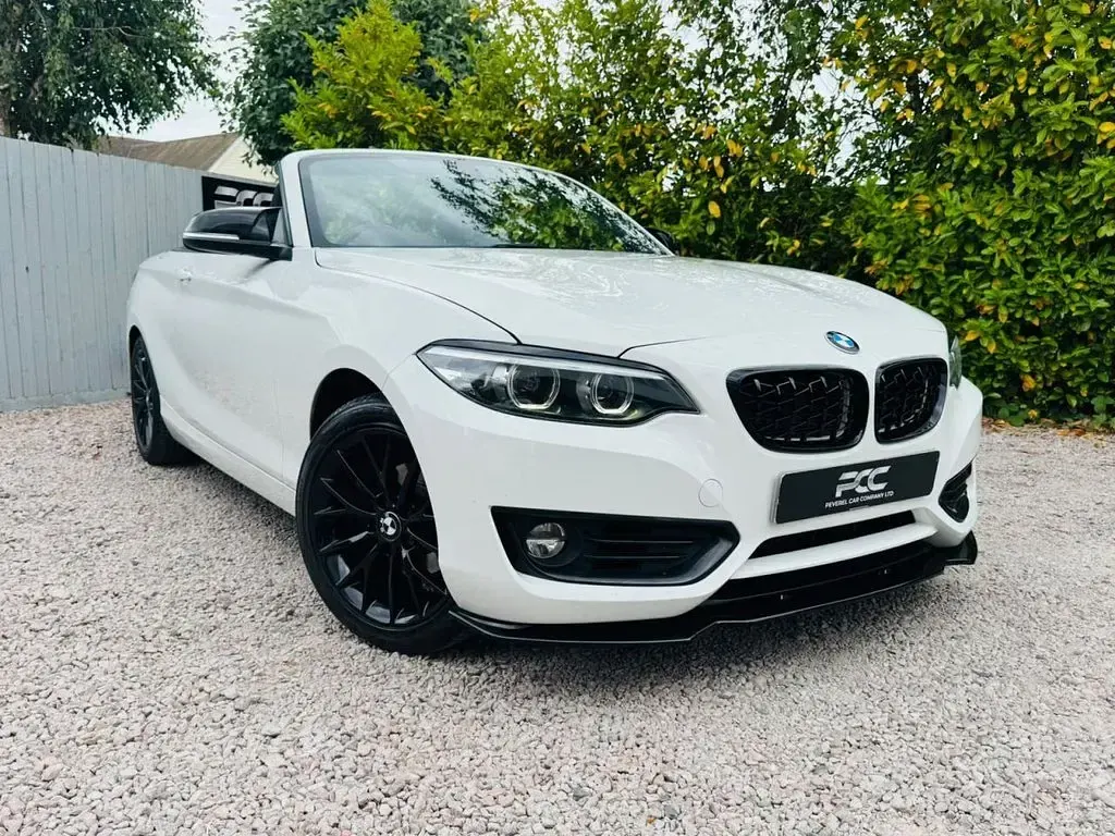 Used BMW 218 Comfort Edition 136 HP (100 kW) 2019 White Cabriolet