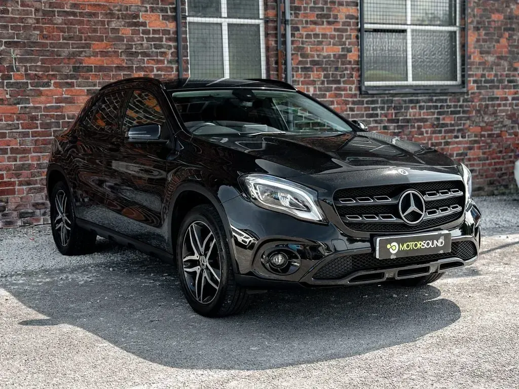 Used Mercedes GLA180 Urban 122 HP (89 kW) 2018 Black SUV