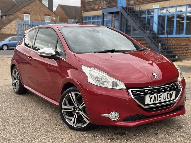 Red Used 2015 Peugeot 208 Hatchback | £3,495 (Fair price) - Image 1/4