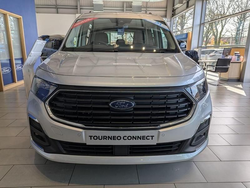 New Ford Tourneo Titanium 2026 Estate