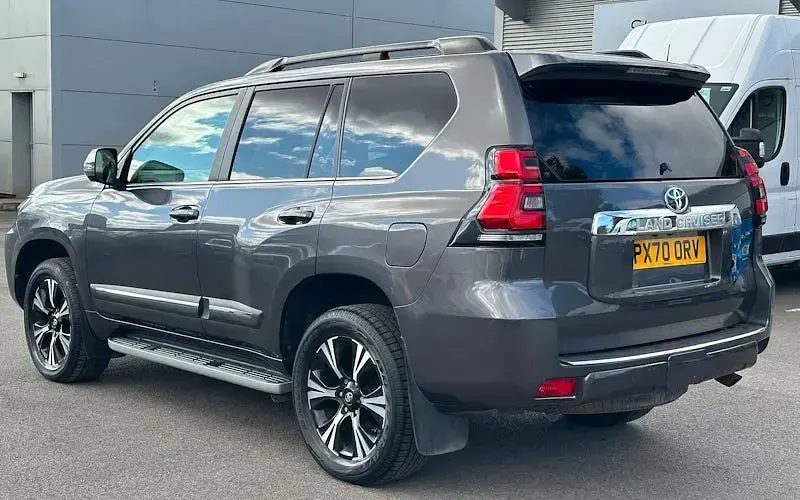 Used Toyota Land Cruiser 177 HP (130 kW) 2020 Grey Estate