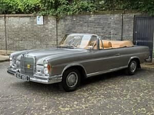 Used Mercedes 220 SE 113 HP (83 kW) 1966 Silver Cabriolet