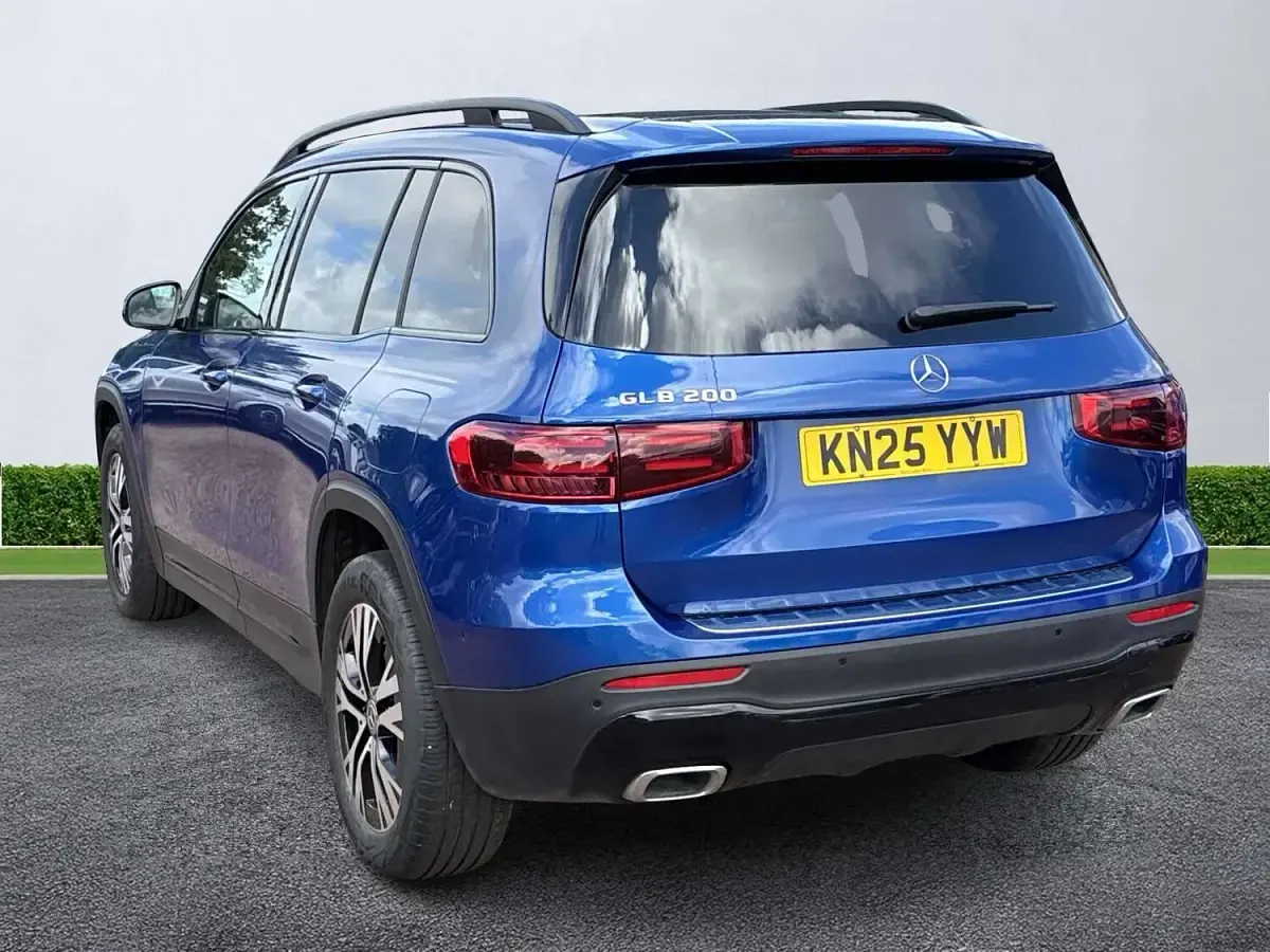 Used Mercedes GLB200 Executive 163 HP (119 kW) 2025 Blue SUV