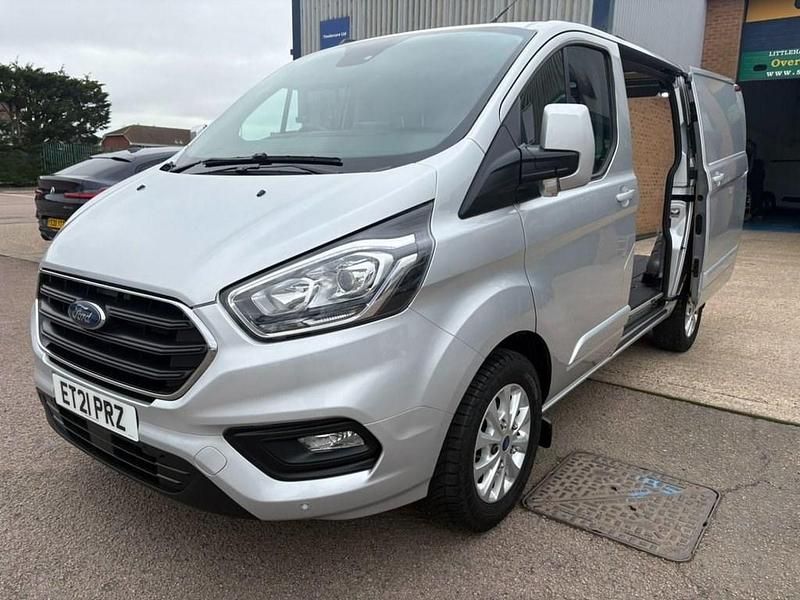 Used Ford Transit Custom Limited 130 HP (95 kW) 2021 Silver Van