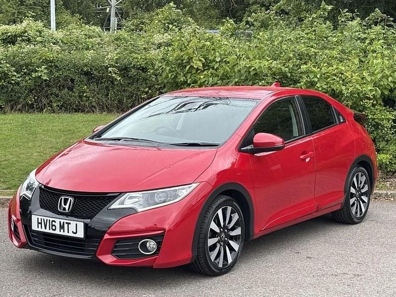 Red Used 2016 Honda Civic SE Plus Hatchback | £7,100 (Fair price) - Image 1/4