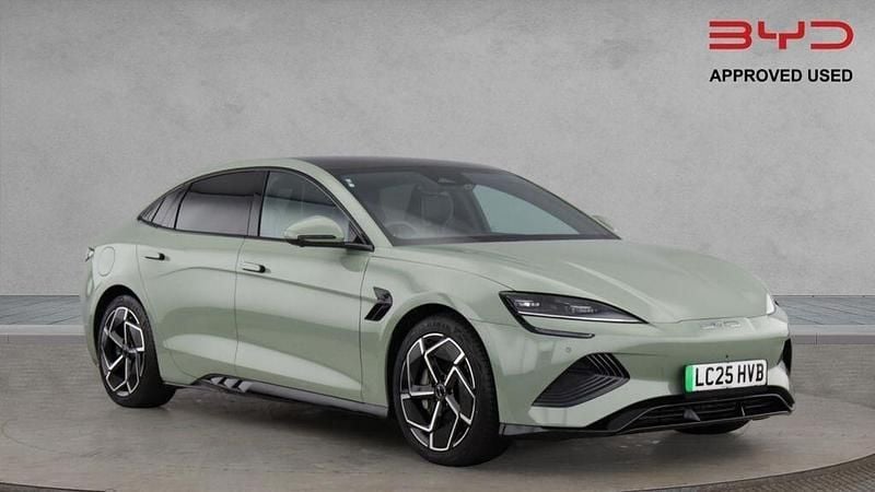 Green Used 2025 BYD Seal Sedan | £34,990 (Good price) - Image 1/4