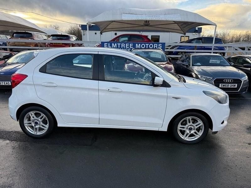 Usado Ford Ka Plus Zetec 85 HP (62 kW) 2016 Branco Citadino