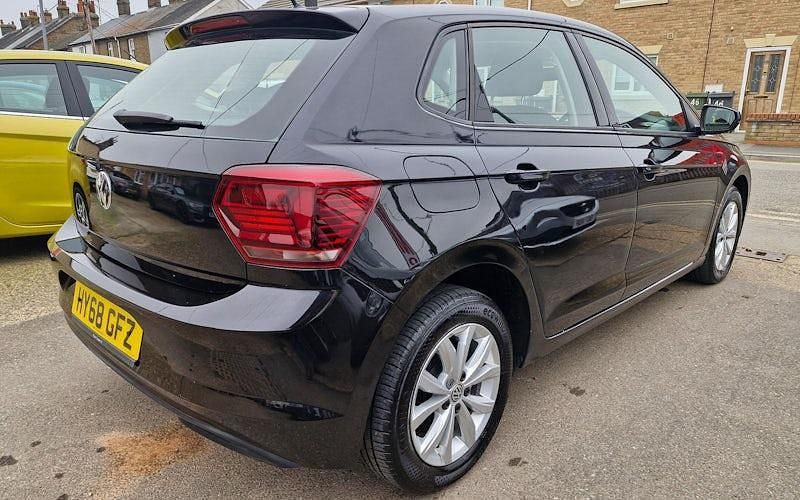 Used VW Polo SE 65 HP (47 kW) 2018 Black Hatchback