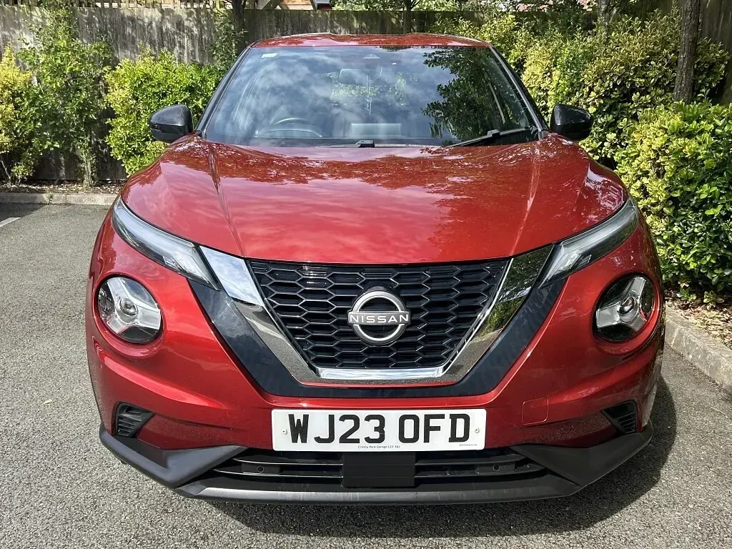 Used Nissan Juke N-Connecta 114 HP (83 kW) 2023 Red SUV